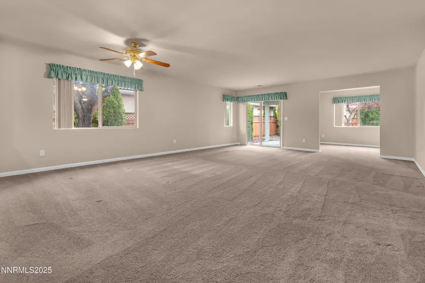 2070 Avella, Sparks, Nevada 89434, 2 Bedrooms Bedrooms, ,2 BathroomsBathrooms,Residential,Residential,Avella,250058420