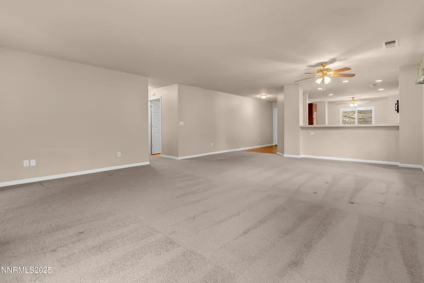 2070 Avella, Sparks, Nevada 89434, 2 Bedrooms Bedrooms, ,2 BathroomsBathrooms,Residential,Residential,Avella,250058420