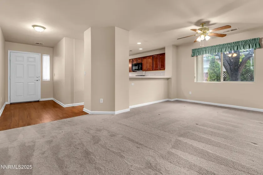 2070 Avella, Sparks, Nevada 89434, 2 Bedrooms Bedrooms, ,2 BathroomsBathrooms,Residential,Residential,Avella,250058420