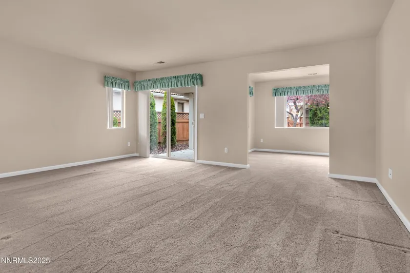 2070 Avella, Sparks, Nevada 89434, 2 Bedrooms Bedrooms, ,2 BathroomsBathrooms,Residential,Residential,Avella,250058420