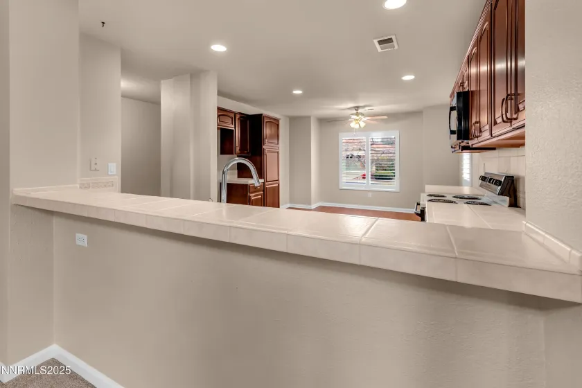 2070 Avella, Sparks, Nevada 89434, 2 Bedrooms Bedrooms, ,2 BathroomsBathrooms,Residential,Residential,Avella,250058420