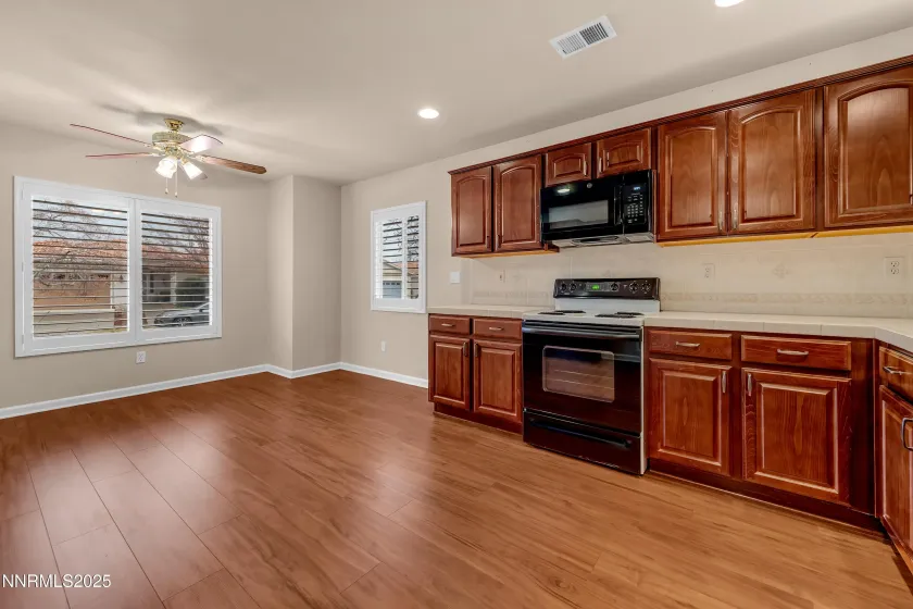 2070 Avella, Sparks, Nevada 89434, 2 Bedrooms Bedrooms, ,2 BathroomsBathrooms,Residential,Residential,Avella,250058420