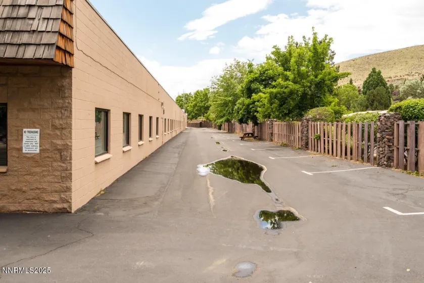 1340 Curry, Carson City, Nevada 89703, ,Commercial Sale,Residential,Curry,250058421