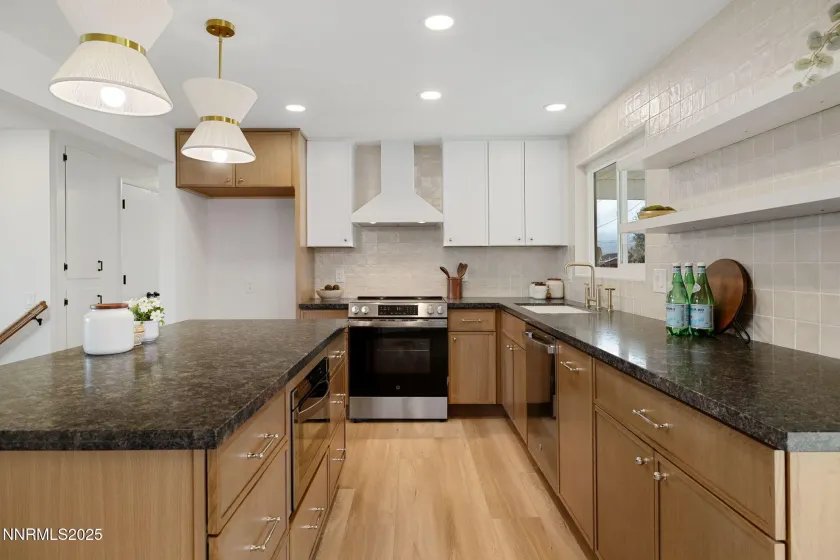 575 Northstar, Reno, Nevada 89503, 4 Bedrooms Bedrooms, ,3 BathroomsBathrooms,Residential,Residential,Northstar,250058427