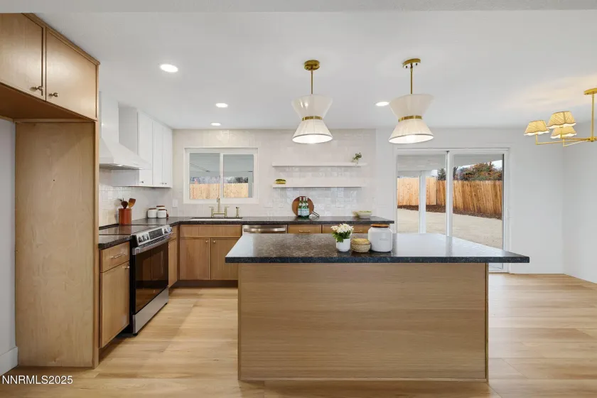 575 Northstar, Reno, Nevada 89503, 4 Bedrooms Bedrooms, ,3 BathroomsBathrooms,Residential,Residential,Northstar,250058427