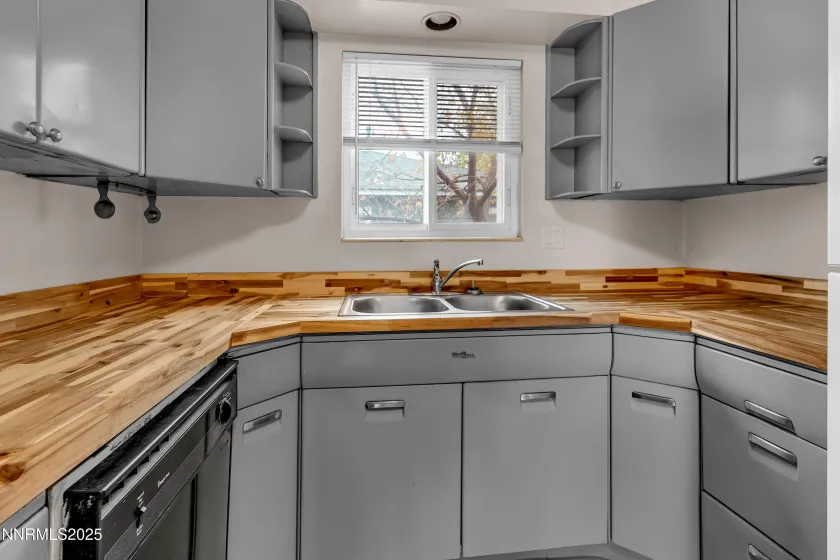 234 18th, Sparks, Nevada 89431, ,Residential Income,Residential,18th,250058430