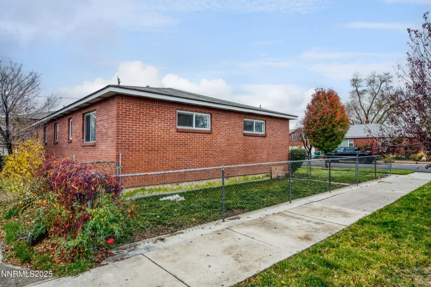 234 18th, Sparks, Nevada 89431, ,Residential Income,Residential,18th,250058430