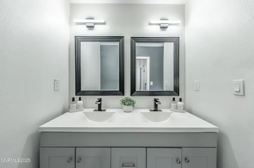 11675 Heartpine, Reno, Nevada 89506, 3 Bedrooms Bedrooms, ,2 BathroomsBathrooms,Residential,Residential,Heartpine,250058428