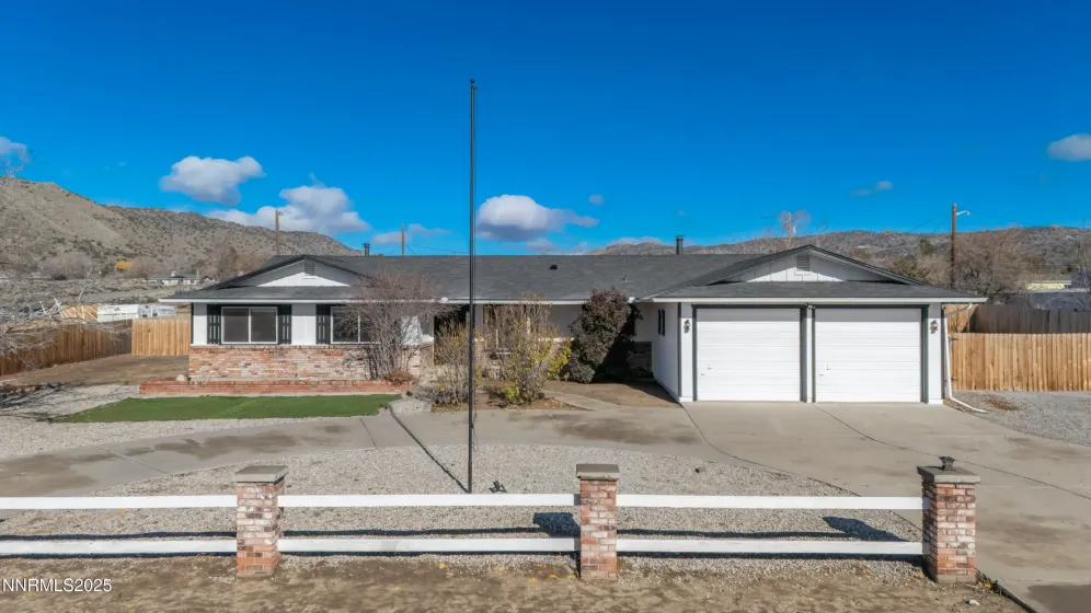 11675 Heartpine, Reno, Nevada 89506, 3 Bedrooms Bedrooms, ,2 BathroomsBathrooms,Residential,Residential,Heartpine,250058428