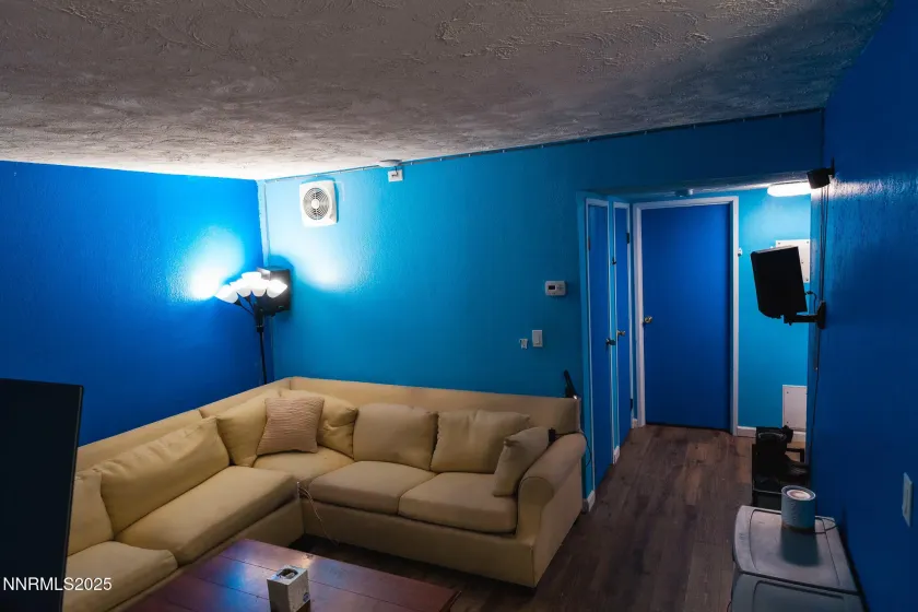 4602 Neil, Reno, Nevada 89502, 1 Bedroom Bedrooms, ,1 BathroomBathrooms,Residential,Residential,Neil,250058429