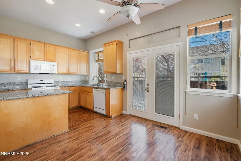 7311 Florentine, Sparks, Nevada 89436, 3 Bedrooms Bedrooms, ,2 BathroomsBathrooms,Residential,Residential,Florentine,250058431