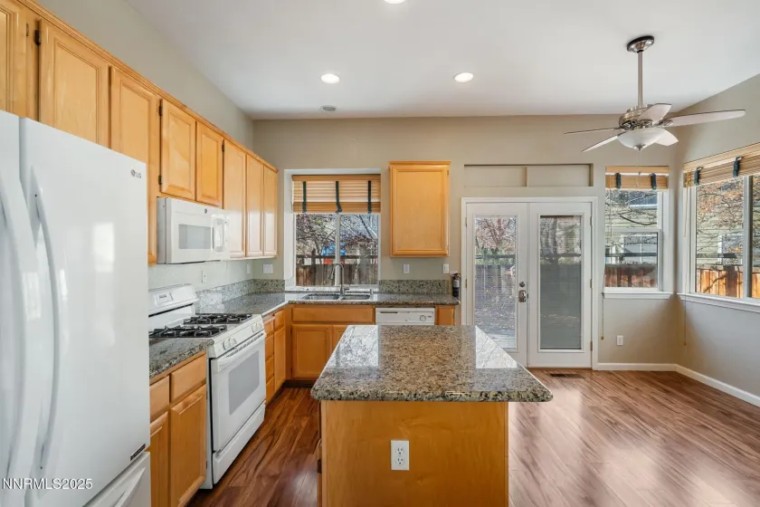 7311 Florentine, Sparks, Nevada 89436, 3 Bedrooms Bedrooms, ,2 BathroomsBathrooms,Residential,Residential,Florentine,250058431