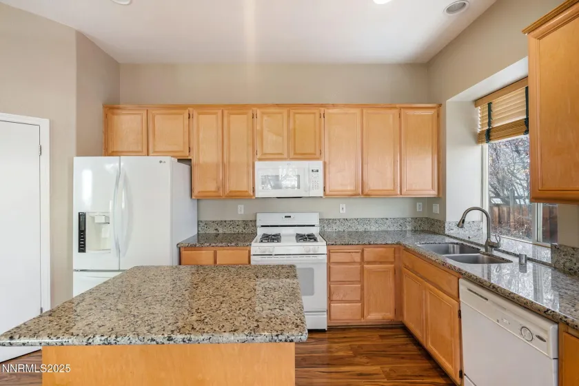 7311 Florentine, Sparks, Nevada 89436, 3 Bedrooms Bedrooms, ,2 BathroomsBathrooms,Residential,Residential,Florentine,250058431