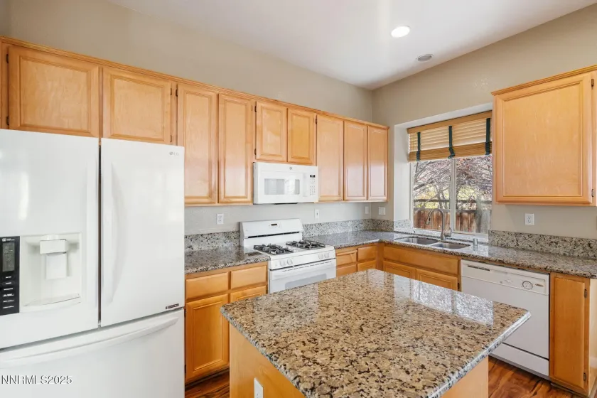 7311 Florentine, Sparks, Nevada 89436, 3 Bedrooms Bedrooms, ,2 BathroomsBathrooms,Residential,Residential,Florentine,250058431