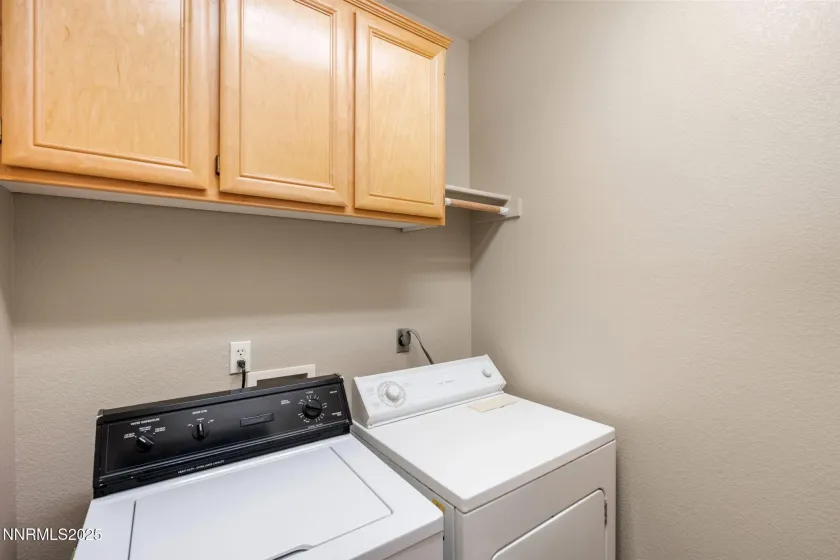 7311 Florentine, Sparks, Nevada 89436, 3 Bedrooms Bedrooms, ,2 BathroomsBathrooms,Residential,Residential,Florentine,250058431