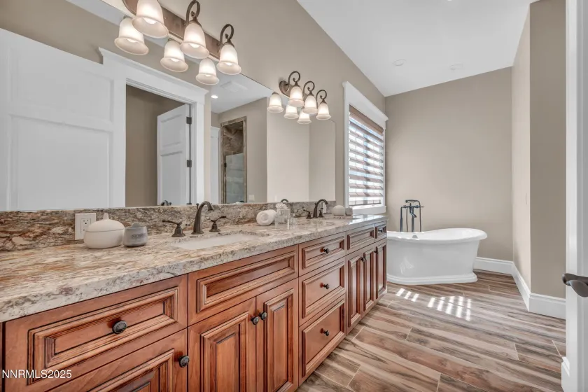 6145 Triple Crown, Reno, Nevada 89511, 3 Bedrooms Bedrooms, ,4 BathroomsBathrooms,Residential,Residential,Triple Crown,250052999