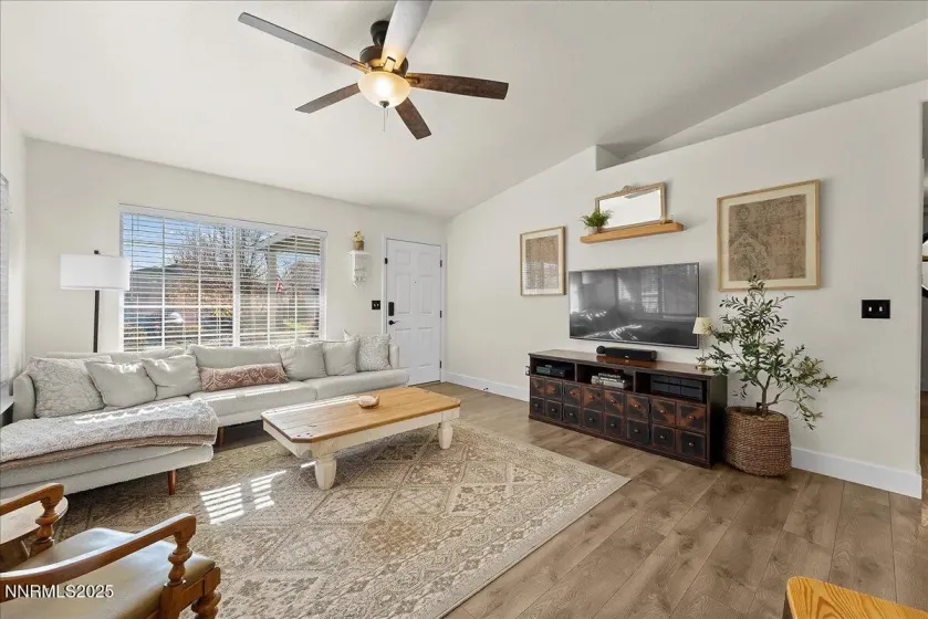 17675 Alexandria, Reno, Nevada 89508, 3 Bedrooms Bedrooms, ,2 BathroomsBathrooms,Residential,Residential,Alexandria,250058422