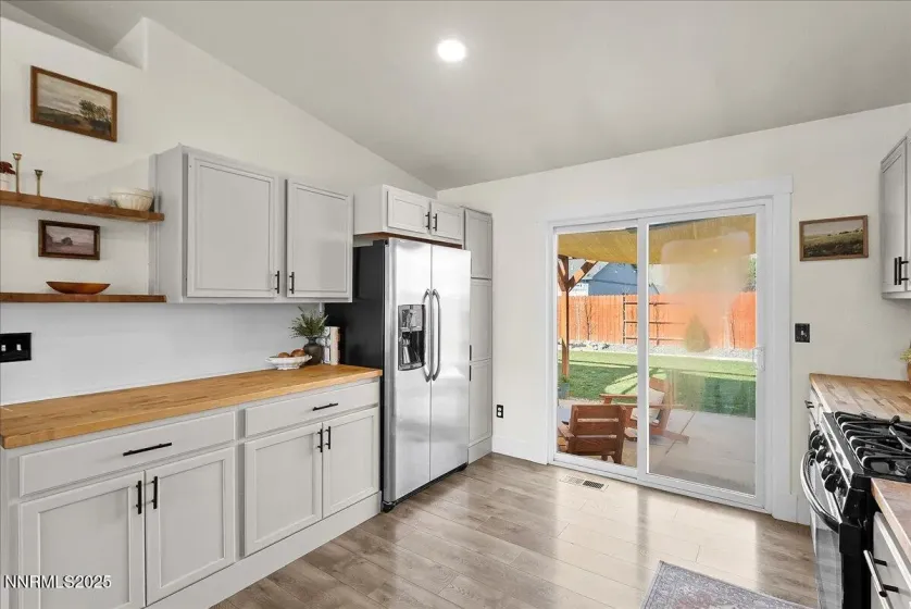 17675 Alexandria, Reno, Nevada 89508, 3 Bedrooms Bedrooms, ,2 BathroomsBathrooms,Residential,Residential,Alexandria,250058422