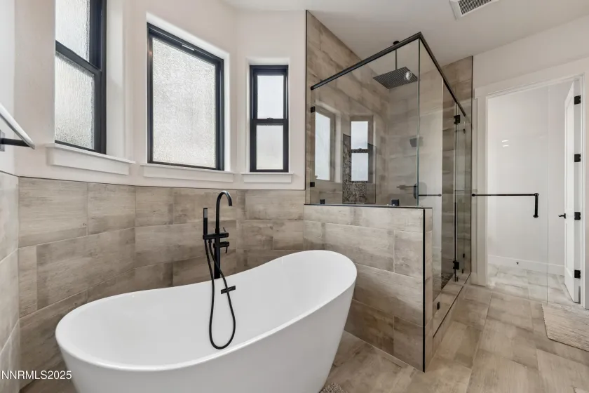 912 Holstein, Gardnerville, Nevada 89460, 4 Bedrooms Bedrooms, ,4 BathroomsBathrooms,Residential,Residential,Holstein,250058432