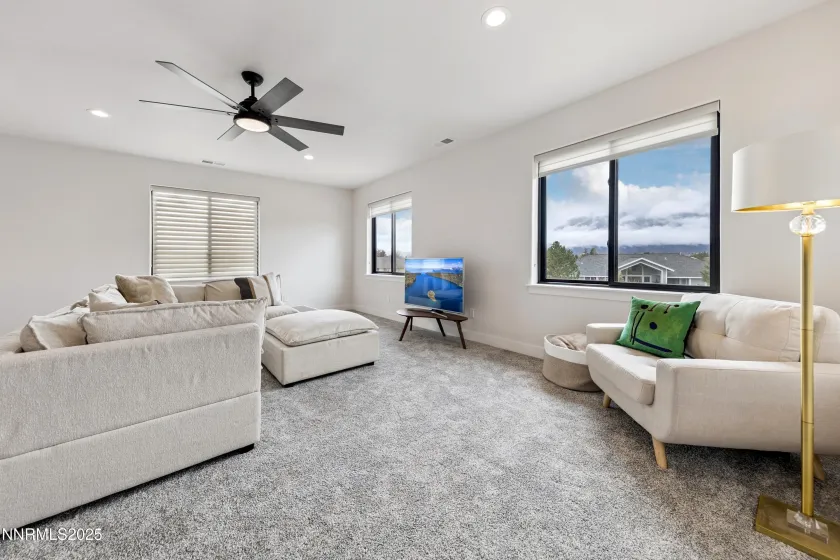 912 Holstein, Gardnerville, Nevada 89460, 4 Bedrooms Bedrooms, ,4 BathroomsBathrooms,Residential,Residential,Holstein,250058432