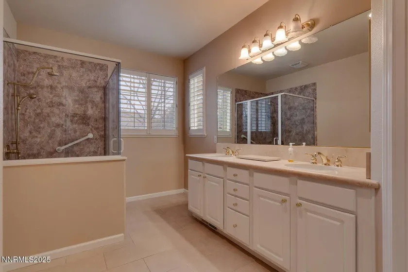 1150 Brookhollow, Reno, Nevada 89519, 2 Bedrooms Bedrooms, ,3 BathroomsBathrooms,Residential,Residential,Brookhollow,250058444