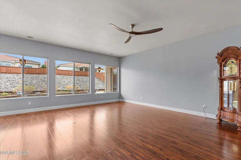 1960 Vicenza, Sparks, Nevada 89434, 3 Bedrooms Bedrooms, ,3 BathroomsBathrooms,Residential,Residential,Vicenza,250058445