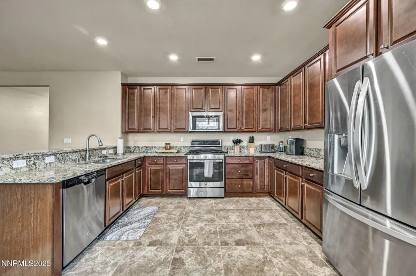 6980 Lusitano, Sparks, Nevada 89436, 4 Bedrooms Bedrooms, ,2 BathroomsBathrooms,Residential,Residential,Lusitano,250058446