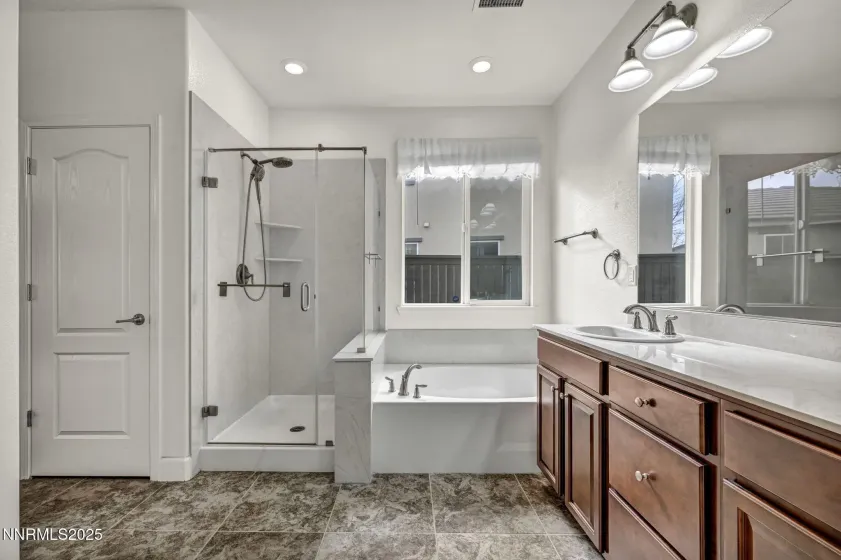 6980 Lusitano, Sparks, Nevada 89436, 4 Bedrooms Bedrooms, ,2 BathroomsBathrooms,Residential,Residential,Lusitano,250058446