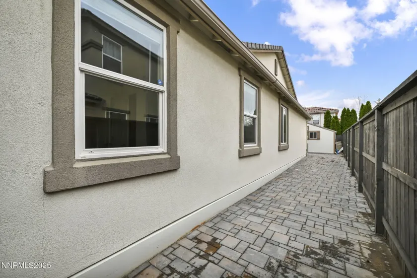 6980 Lusitano, Sparks, Nevada 89436, 4 Bedrooms Bedrooms, ,2 BathroomsBathrooms,Residential,Residential,Lusitano,250058446