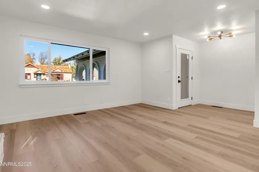 650 John Fremont, Reno, Nevada 89509, 3 Bedrooms Bedrooms, ,2 BathroomsBathrooms,Residential,Residential,John Fremont,250058449