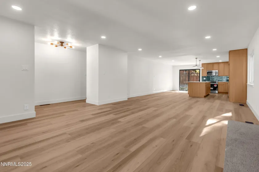 650 John Fremont, Reno, Nevada 89509, 3 Bedrooms Bedrooms, ,2 BathroomsBathrooms,Residential,Residential,John Fremont,250058449