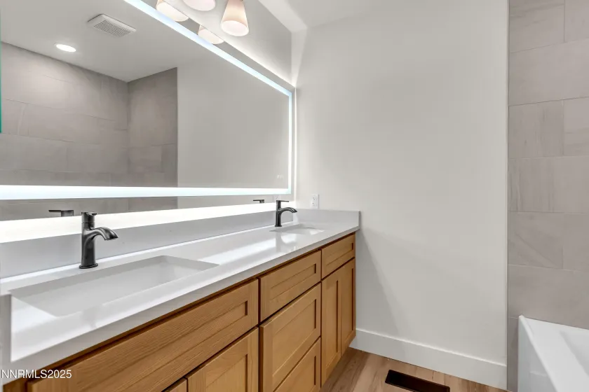 650 John Fremont, Reno, Nevada 89509, 3 Bedrooms Bedrooms, ,2 BathroomsBathrooms,Residential,Residential,John Fremont,250058449