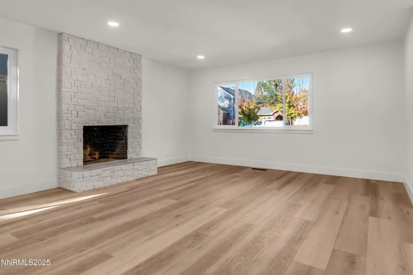 650 John Fremont, Reno, Nevada 89509, 3 Bedrooms Bedrooms, ,2 BathroomsBathrooms,Residential,Residential,John Fremont,250058449