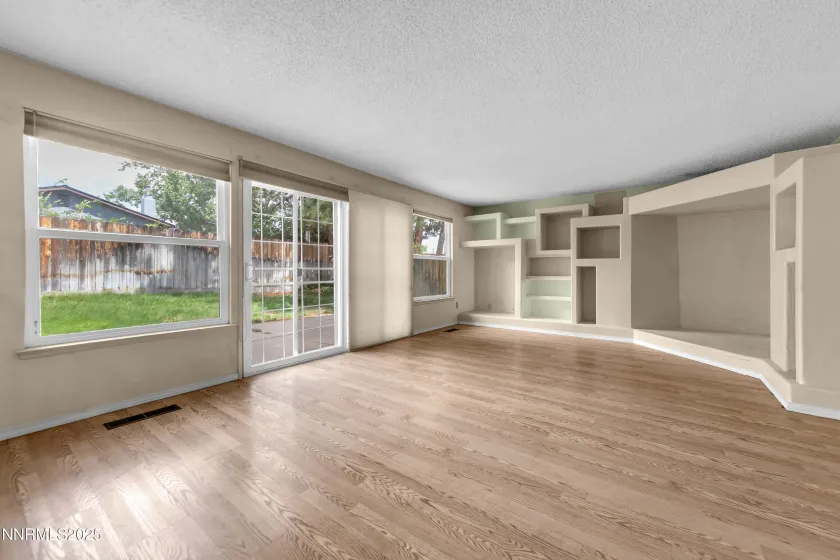 3252 Holman, Sparks, Nevada 89431, 4 Bedrooms Bedrooms, ,3 BathroomsBathrooms,Residential,Residential,Holman,250058451