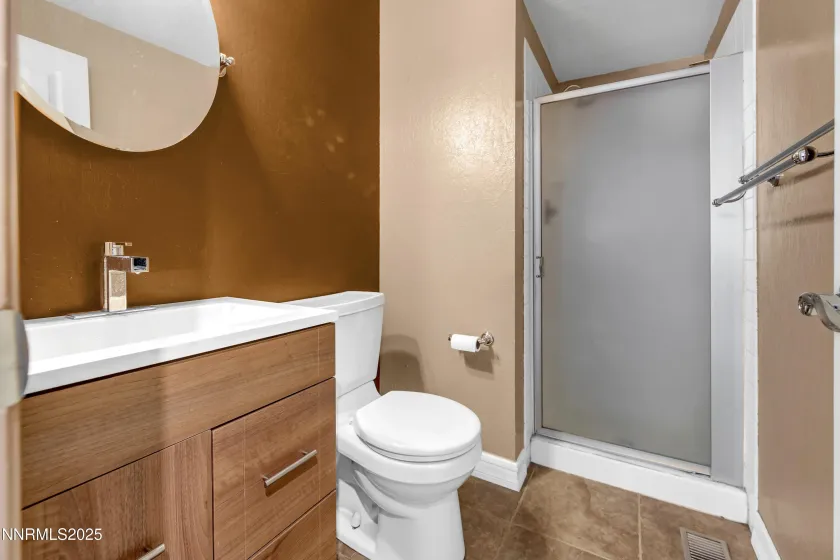 3252 Holman, Sparks, Nevada 89431, 4 Bedrooms Bedrooms, ,3 BathroomsBathrooms,Residential,Residential,Holman,250058451