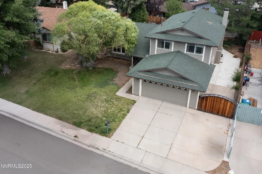 3252 Holman, Sparks, Nevada 89431, 4 Bedrooms Bedrooms, ,3 BathroomsBathrooms,Residential,Residential,Holman,250058451