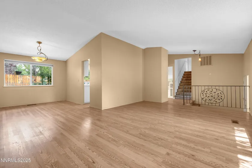 3252 Holman, Sparks, Nevada 89431, 4 Bedrooms Bedrooms, ,3 BathroomsBathrooms,Residential,Residential,Holman,250058451