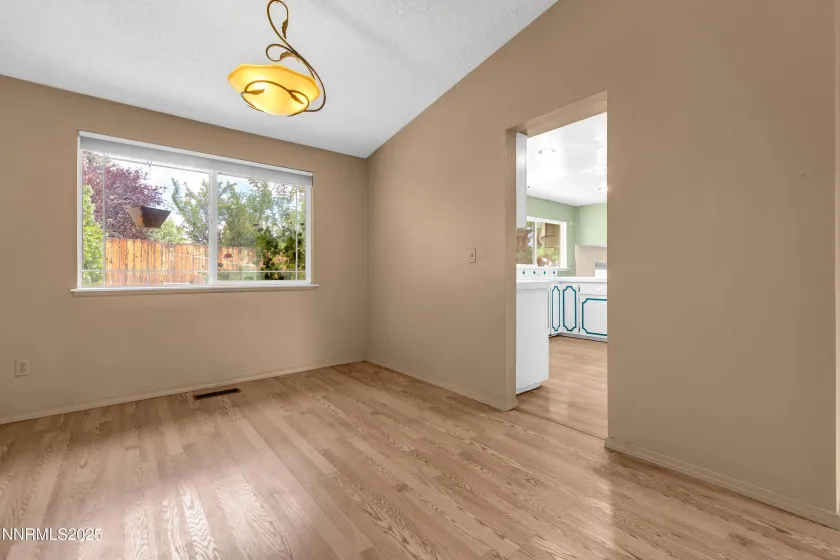 3252 Holman, Sparks, Nevada 89431, 4 Bedrooms Bedrooms, ,3 BathroomsBathrooms,Residential,Residential,Holman,250058451