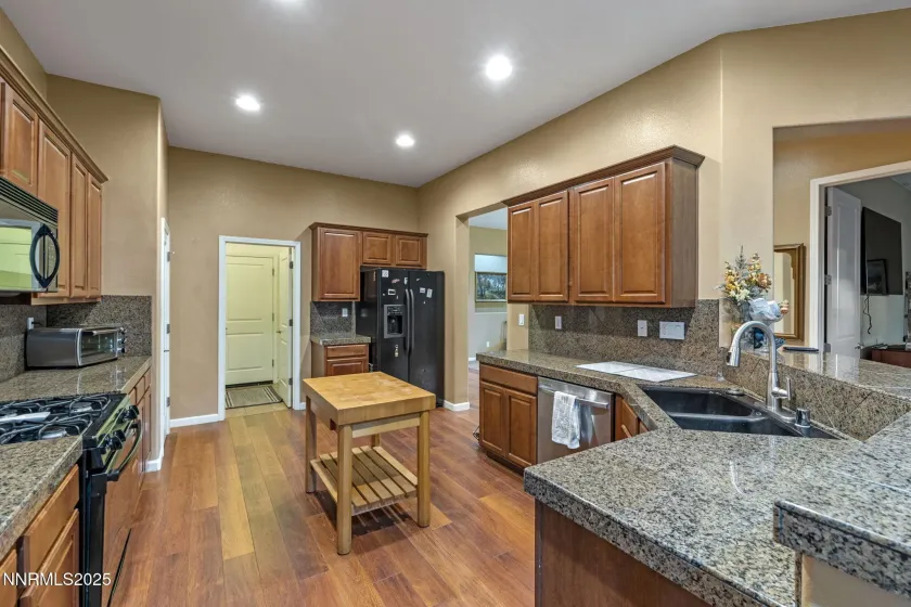 5011 Chevalier, Sparks, Nevada 89436, 4 Bedrooms Bedrooms, ,3 BathroomsBathrooms,Residential,Residential,Chevalier,250058452