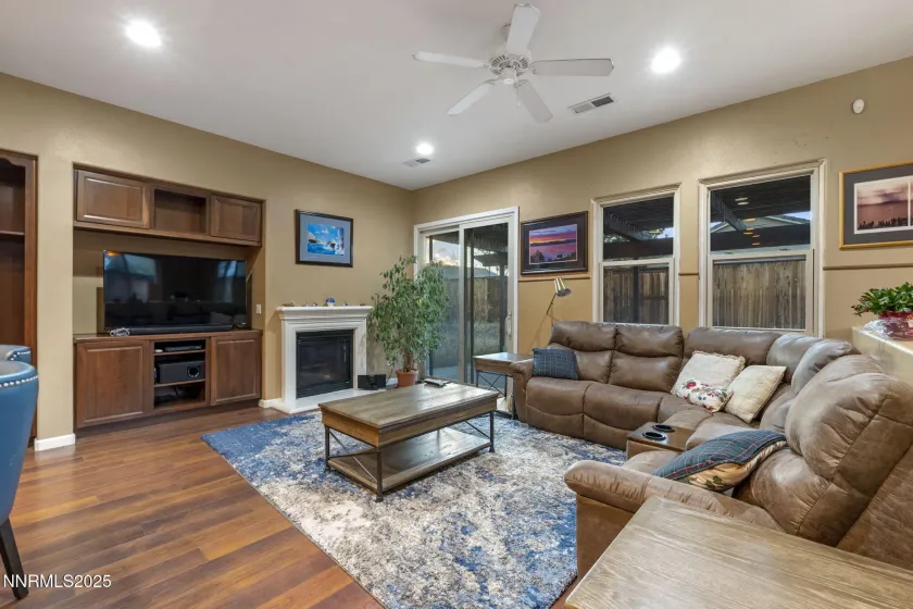 5011 Chevalier, Sparks, Nevada 89436, 4 Bedrooms Bedrooms, ,3 BathroomsBathrooms,Residential,Residential,Chevalier,250058452