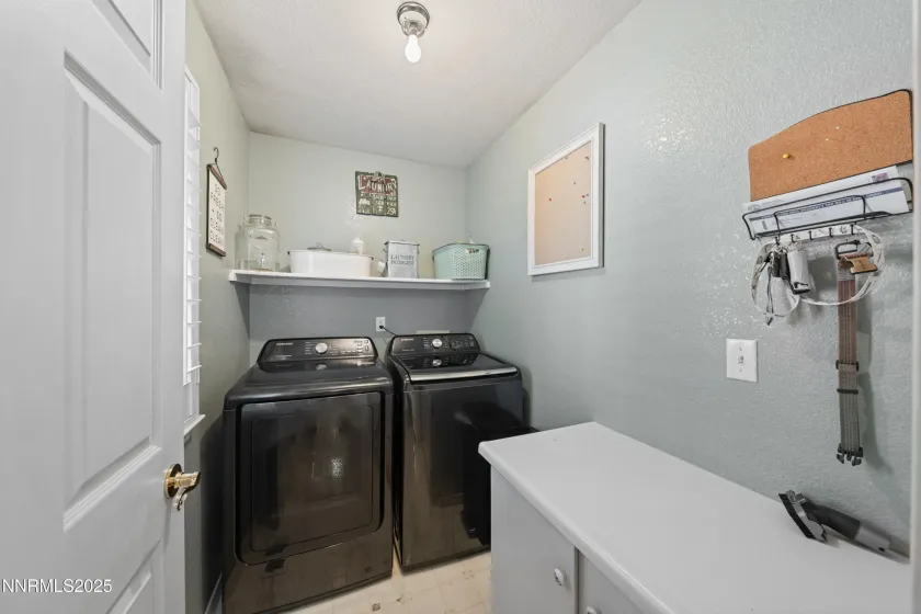 1644 Molly, Carson City, Nevada 89706, 3 Bedrooms Bedrooms, ,2 BathroomsBathrooms,Residential,Residential,Molly,250058453