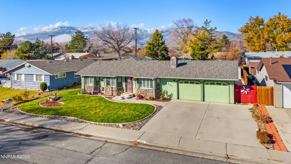 1644 Molly, Carson City, Nevada 89706, 3 Bedrooms Bedrooms, ,2 BathroomsBathrooms,Residential,Residential,Molly,250058453