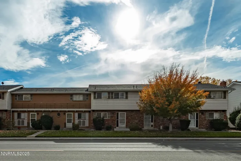 129 Smithridge, Reno, Nevada 89502, 2 Bedrooms Bedrooms, ,2 BathroomsBathrooms,Residential,Residential,Smithridge,250058454