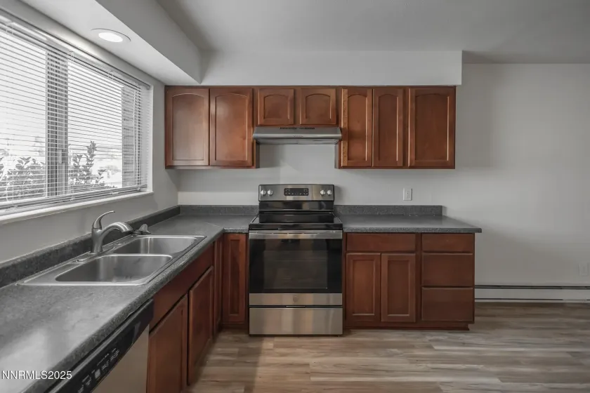 129 Smithridge, Reno, Nevada 89502, 2 Bedrooms Bedrooms, ,2 BathroomsBathrooms,Residential,Residential,Smithridge,250058454