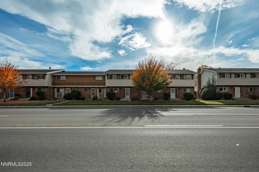 129 Smithridge, Reno, Nevada 89502, 2 Bedrooms Bedrooms, ,2 BathroomsBathrooms,Residential,Residential,Smithridge,250058454