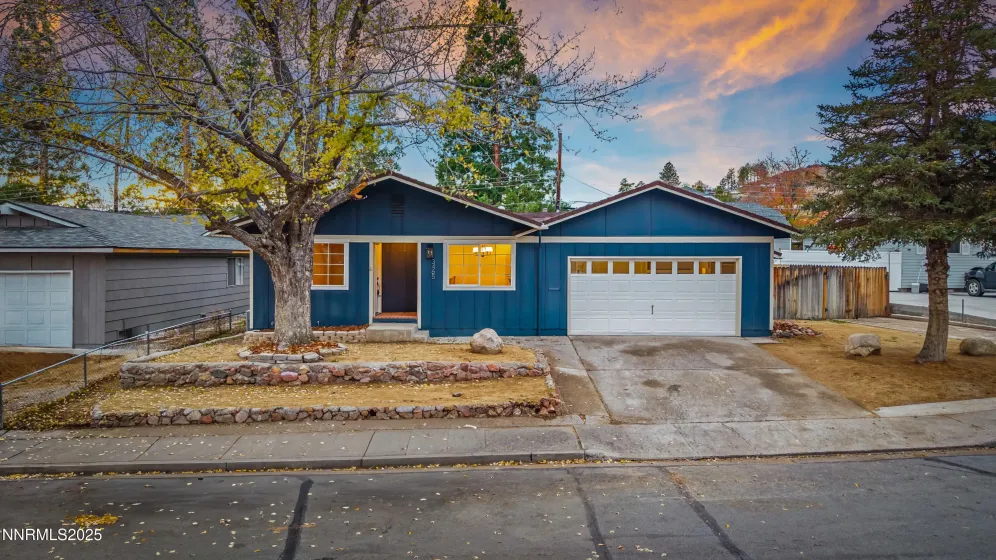 3465 Dawn, Sparks, Nevada 89431, 4 Bedrooms Bedrooms, ,2 BathroomsBathrooms,Residential,Residential,Dawn,250058457