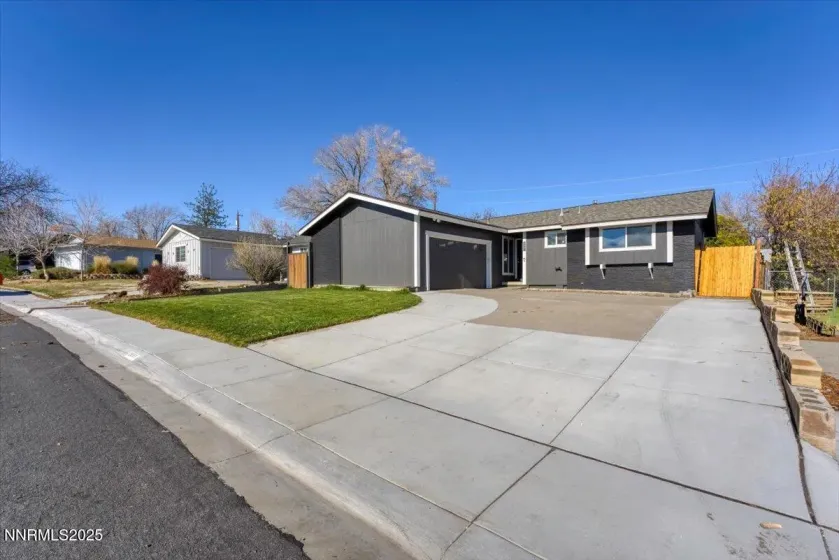 2801 Kings Row, Reno, Nevada 89503, 3 Bedrooms Bedrooms, ,2 BathroomsBathrooms,Residential,Residential,Kings Row,250058461