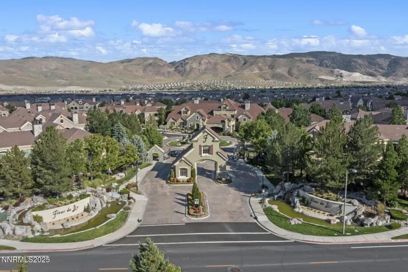 9900 Wilbur May, Reno, Nevada 89521, 3 Bedrooms Bedrooms, ,2 BathroomsBathrooms,Residential,Residential,Wilbur May,250058468