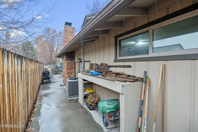 1316 Washington, Carson City, Nevada 89703, 3 Bedrooms Bedrooms, ,2 BathroomsBathrooms,Residential,Residential,Washington,250058472