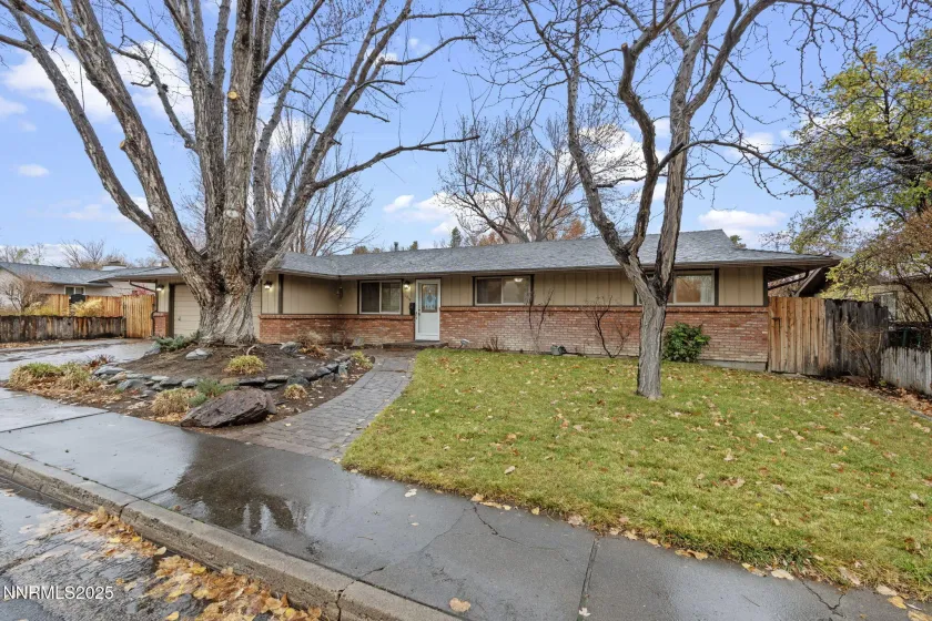 1316 Washington, Carson City, Nevada 89703, 3 Bedrooms Bedrooms, ,2 BathroomsBathrooms,Residential,Residential,Washington,250058472